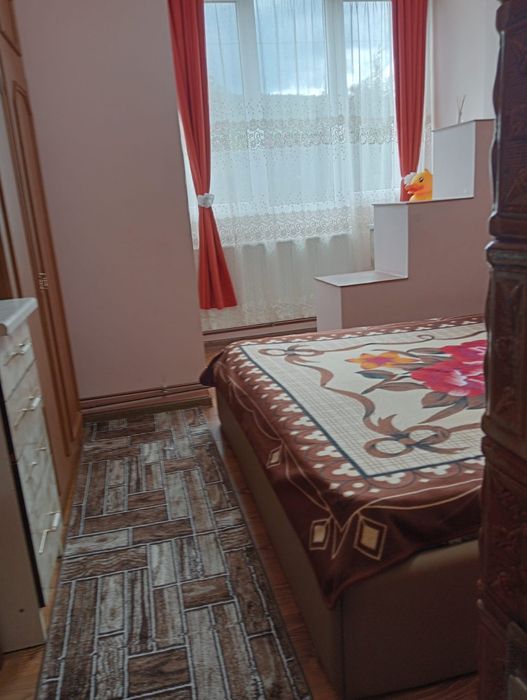 Vând apartament cu 2 camere decomandat
