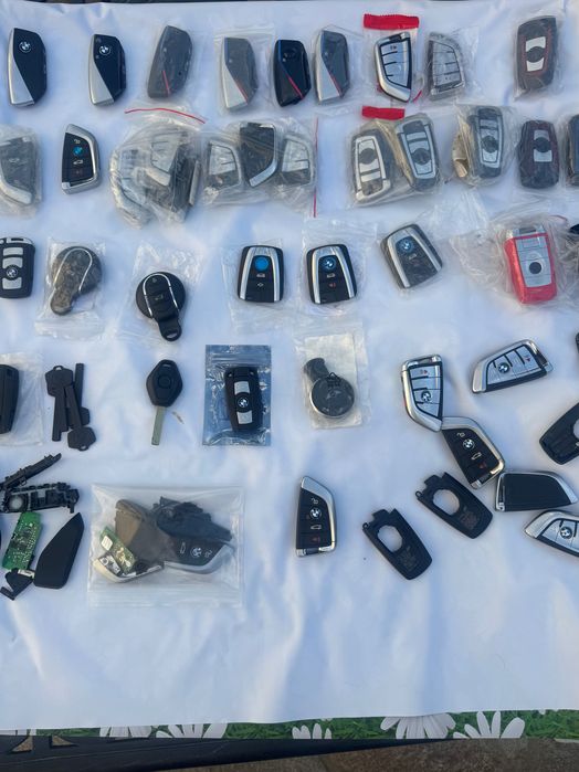 Ключове за БМВ програмиране клониране продажба BMW keys