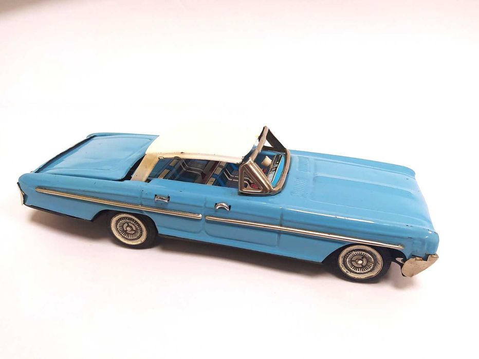 Рядка ретро кола