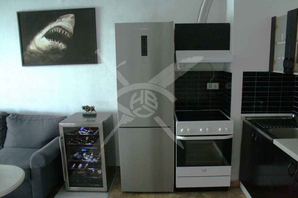 Дава се под наем Двустаен апартамент в София, Център - 72 кв.м за 750 € - Снимка #2