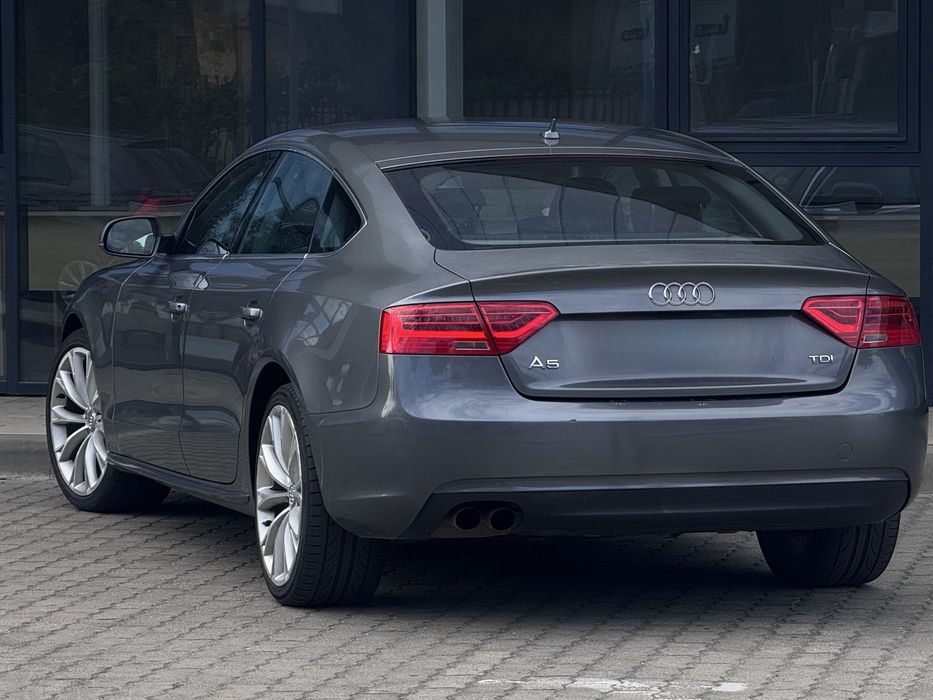 Audi A5 2.0d Automat S Line *Far Led * stare perfecta