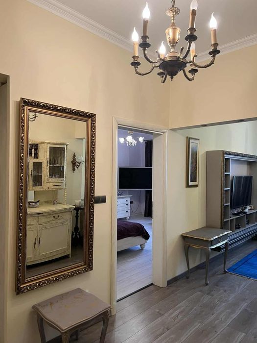 Дава се под наем Тристаен апартамент в София, Център - 130 кв.м за 1200 € - Снимка #8