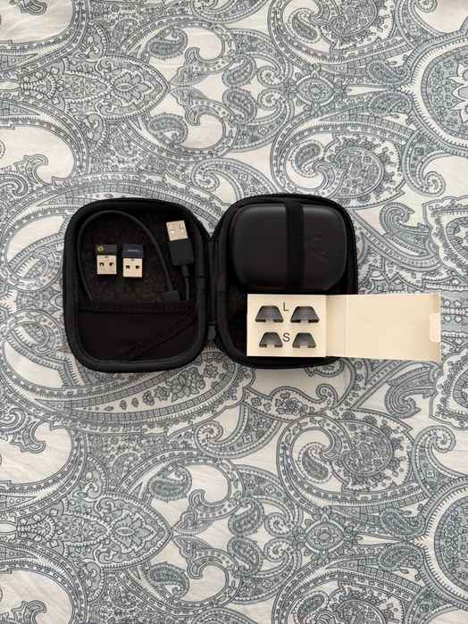 Casti Wireless HP Poly Voyager Free 60 UC + USB-A Adapter