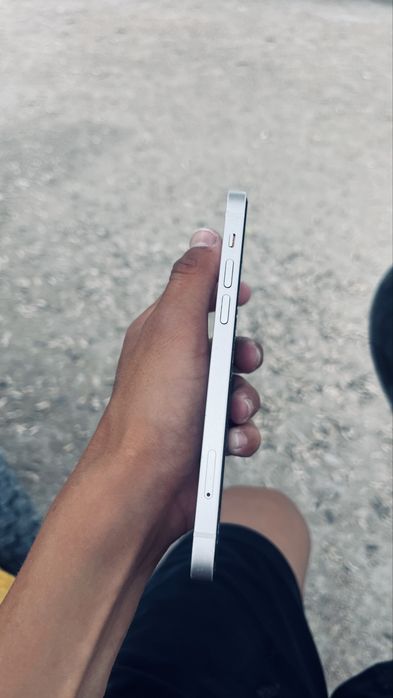 Iphone 12 сатылады
