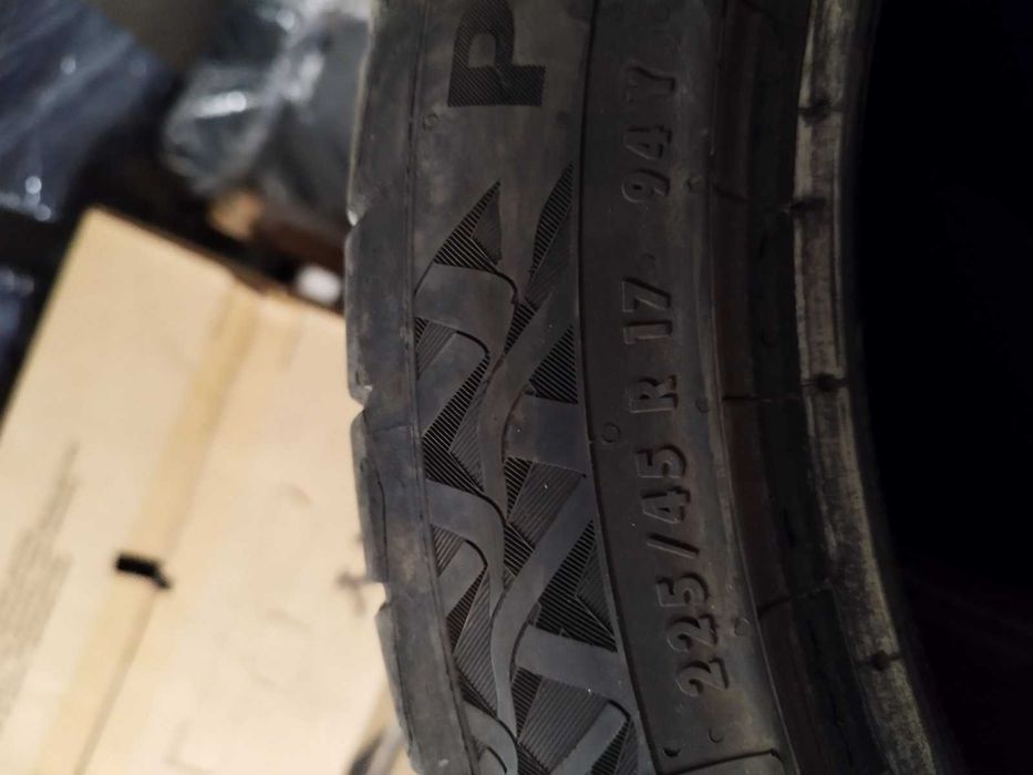 Продавам гуми Continental premiumContact 7 225/45R17
