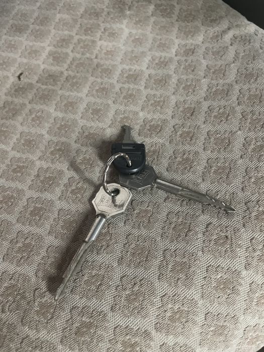 Металлический шкаф (сейф)