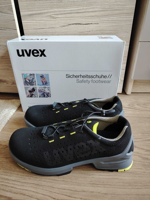 Bocanci - Pantofi de protectie Uvex , marimea 42 , NOI