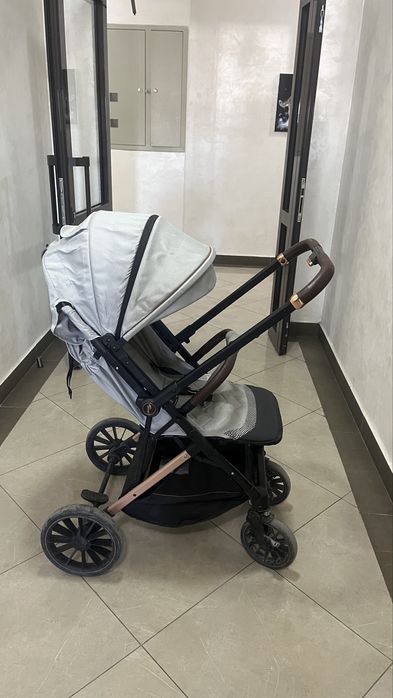 Продам коляску почти новую
