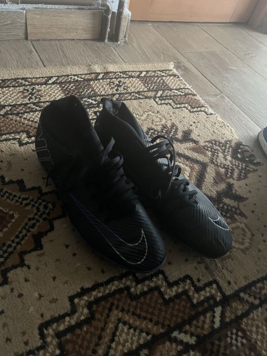 Ghete de fotbal nike