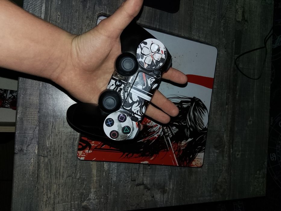 PS 4 SLIM со скином самурая