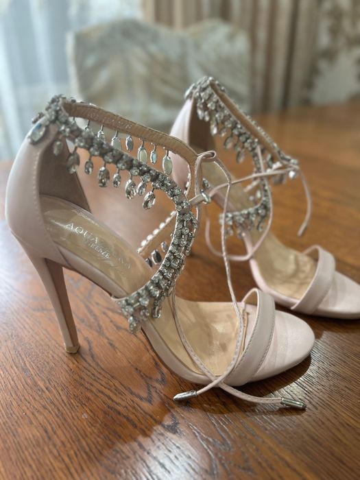 Туфли со стразами