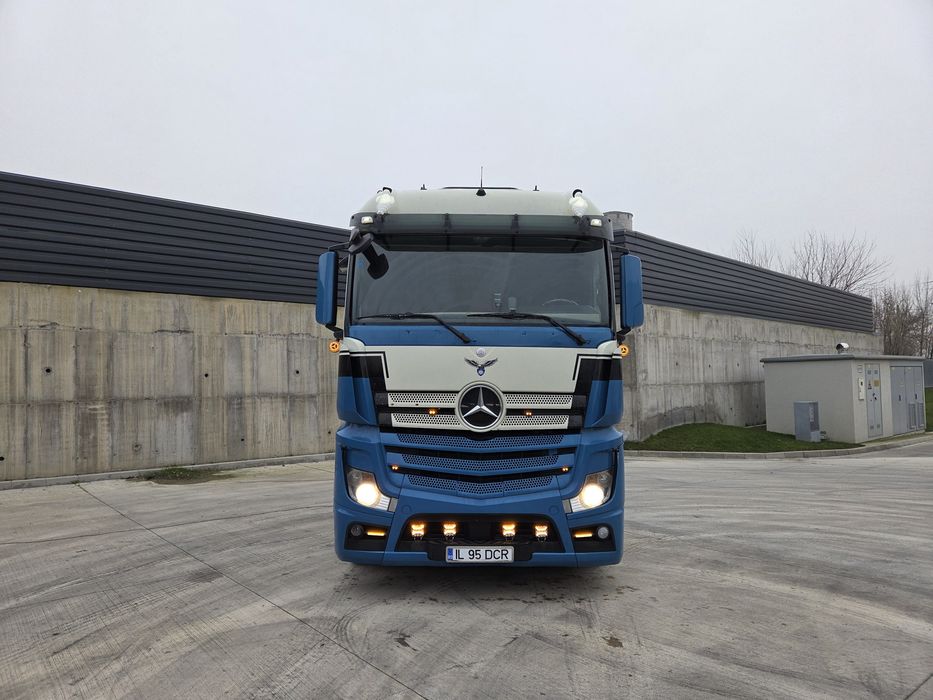 Mercedes Actros Mp4 18.45  / 12. 2015 / Variante Auto