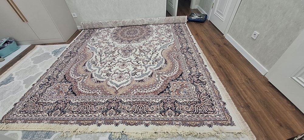 Продам ковер восточный Oriental 2,4х4(м)