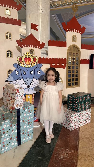 Белое нарядное платье для девочек