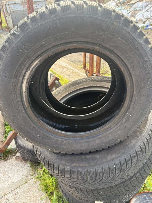 Зимни гуми NEXEN 235 65 17 дот 22г