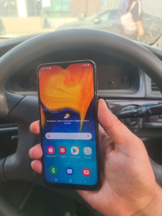 Продам Samsung A20