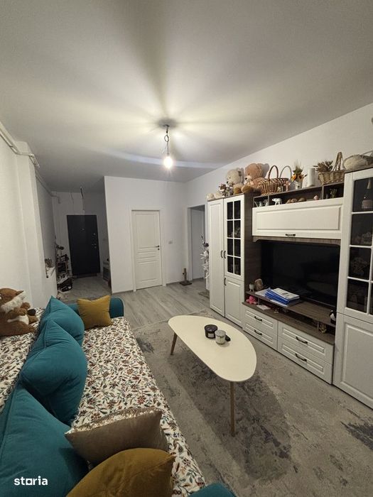 Persoană fizică, apartament cu 3 camere și grădină