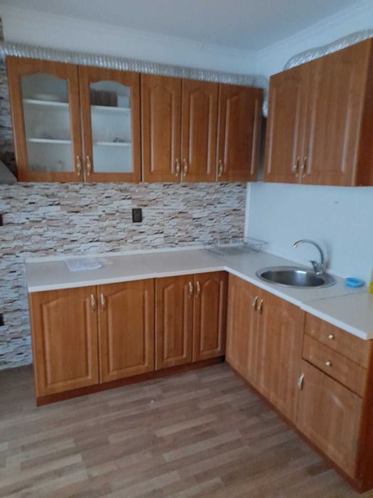 Дава се под наем Двустаен апартамент в Бургас, Славейков - 65 кв.м за 200 € - Снимка #1