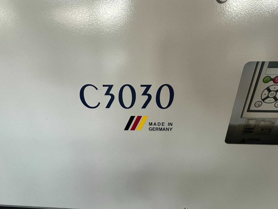 Робот за автоматично кроене Kuris C3030