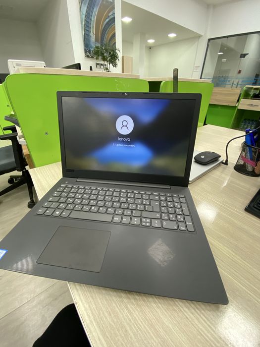 Lenovo notebook sotiladi narxini kelishamiz