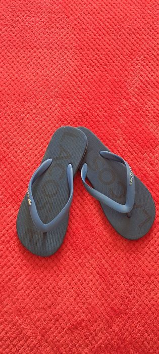 Papuci (șlapi) lacoste