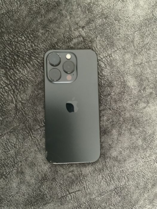 Iphone 15 pro stare C