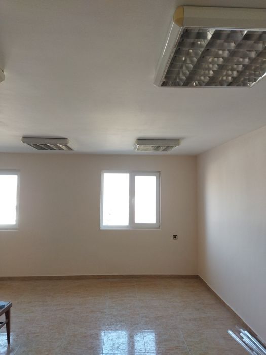 Офиси под наем намира се на автогарата от 20/60кв.