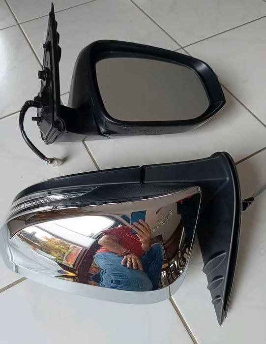 oglinzi  Toyota Hilux 2022