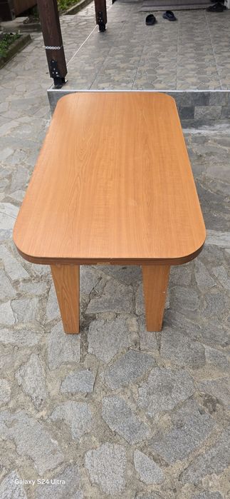 Дървена холна маса 120/60/60