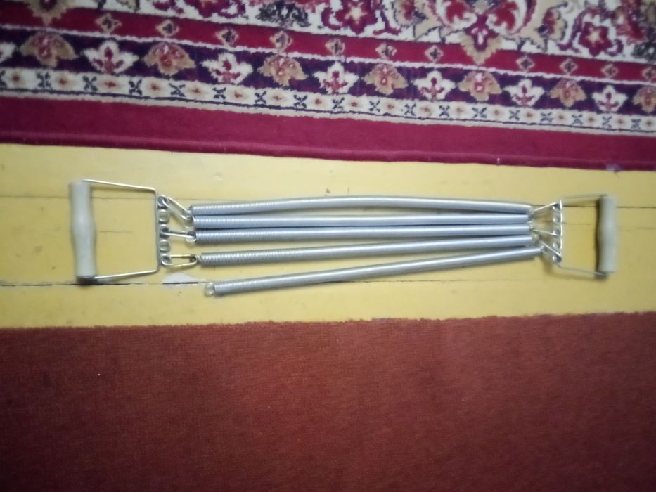 Эспандер для плеч груди спины