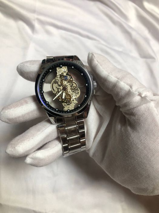 Soatlar holati yangi