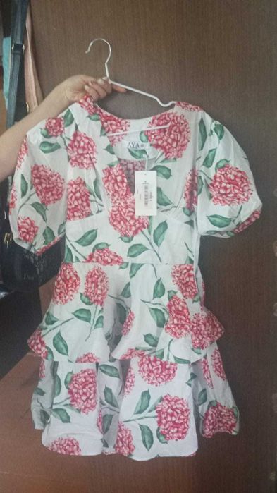 Платье с цветочным принтом