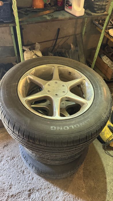 Продам резину на 17 с дисками