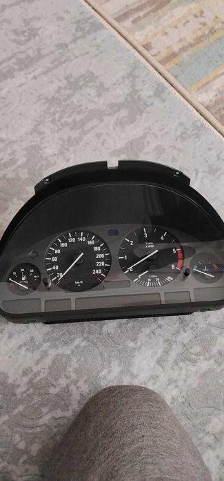Продавам километраж бмв