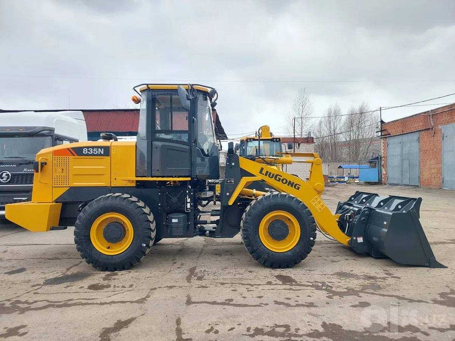 Рассрочка !!! Фронтальный Погрузчик LiuGong 835N (Объём ковша 1.8 м³)