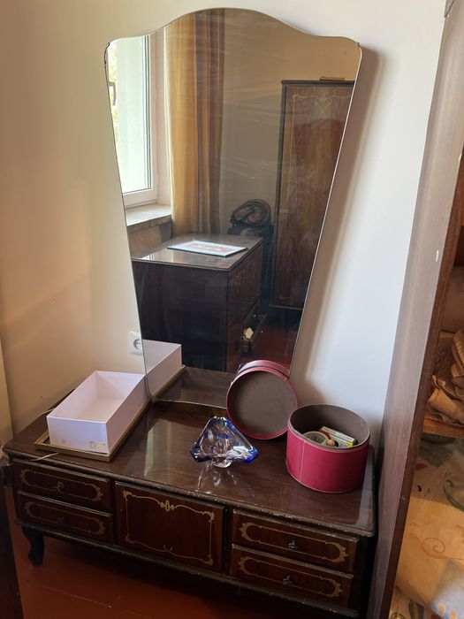 Раритетная мебель