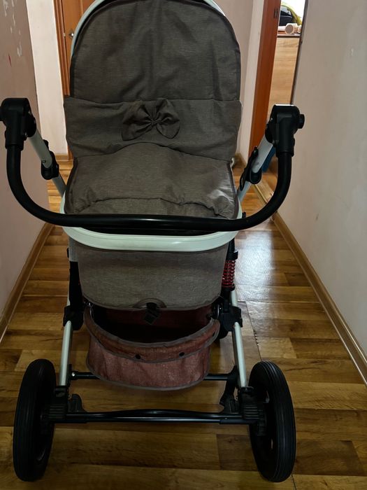 Коляска, шезлонг, ходунки, куртка.