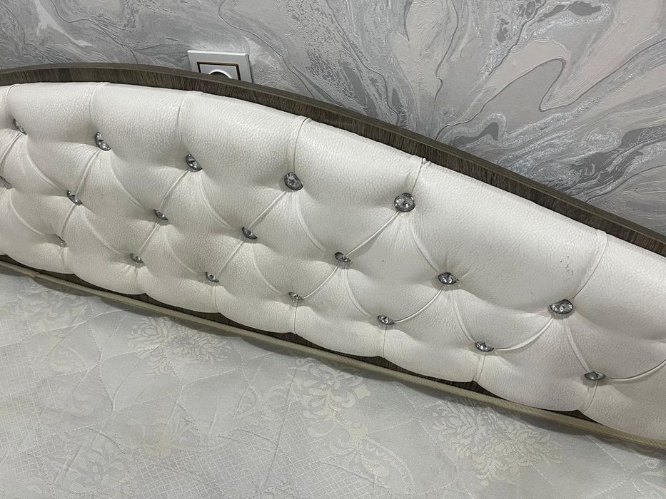 Продам две одинаковые кровати