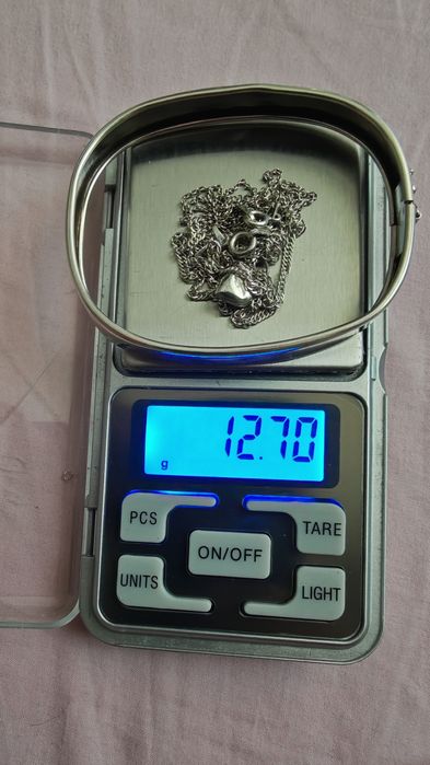Vand Moneda argint și bijuteri de damă.