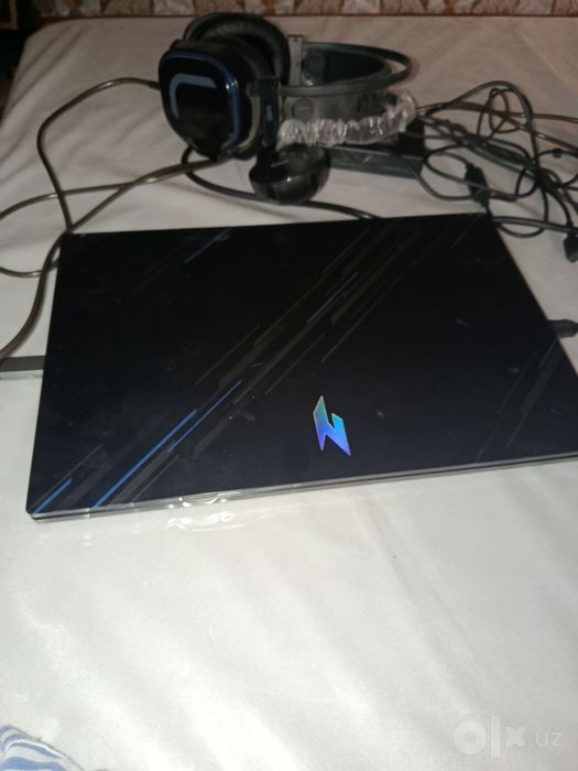 Acer Nitro V 5 -
