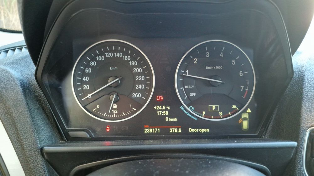 BMW Seria 1 F21 118i 2013
