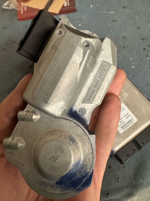 Contact mercedes vito