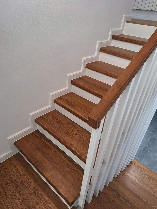 Scări Din Lemn Masiv