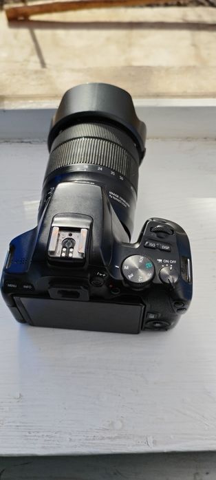 Canon 250D 18.135 Nano USM obektivi bilan