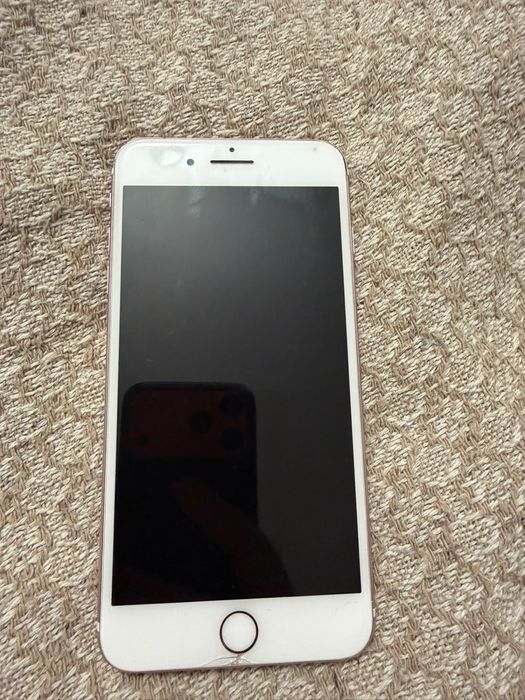 Продам Iphone 7+
