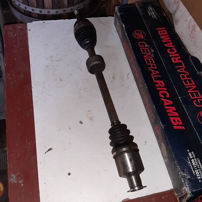 Planetara dreapta fata noua Dacia logan