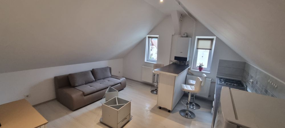 Inchiriez apartament 2 camere Rasnov