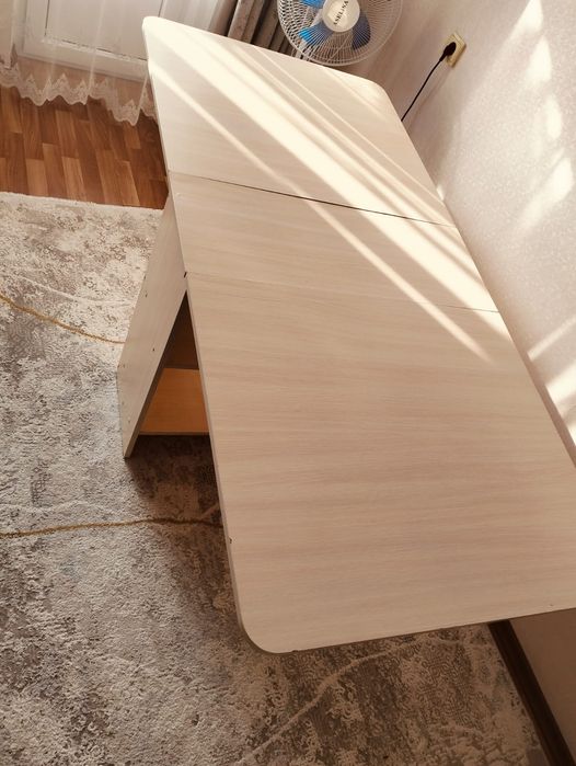 Продам стол книжка!