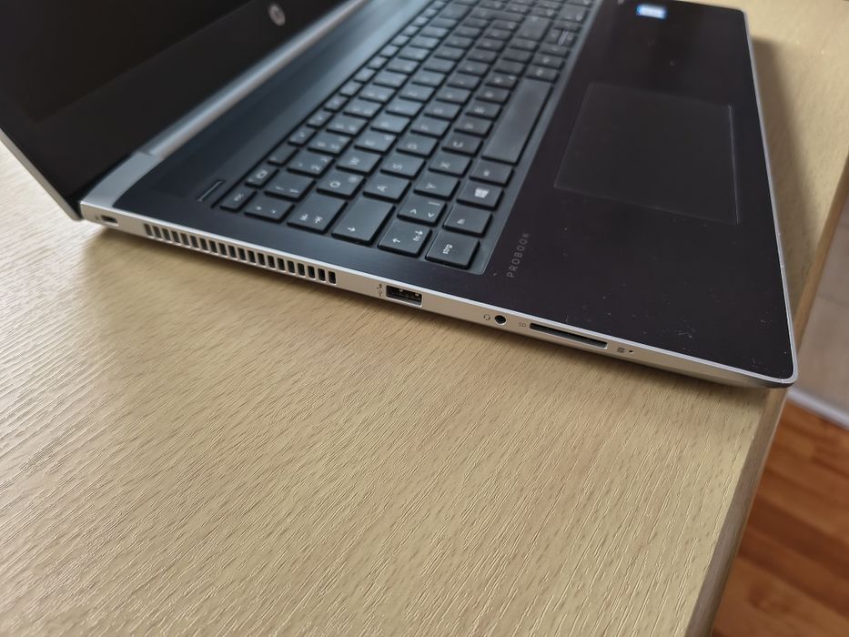 Vând laptop HP Probook 450 G5 ,I5 8250 1.8 Ghz,8 GB DDR4, 350 GB SSD