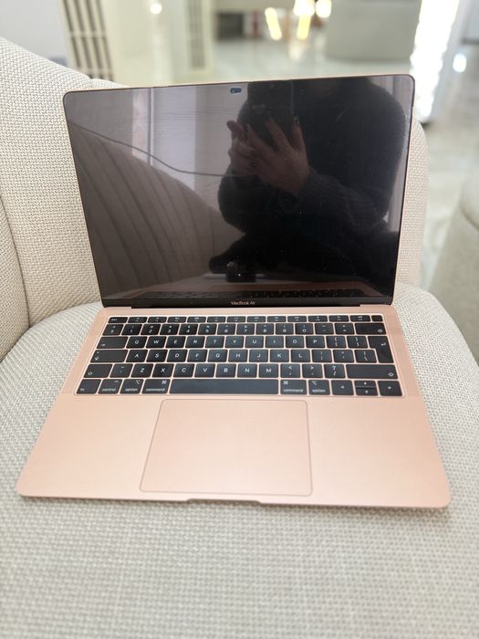 Macbook Air 13-inch Rose Gold
